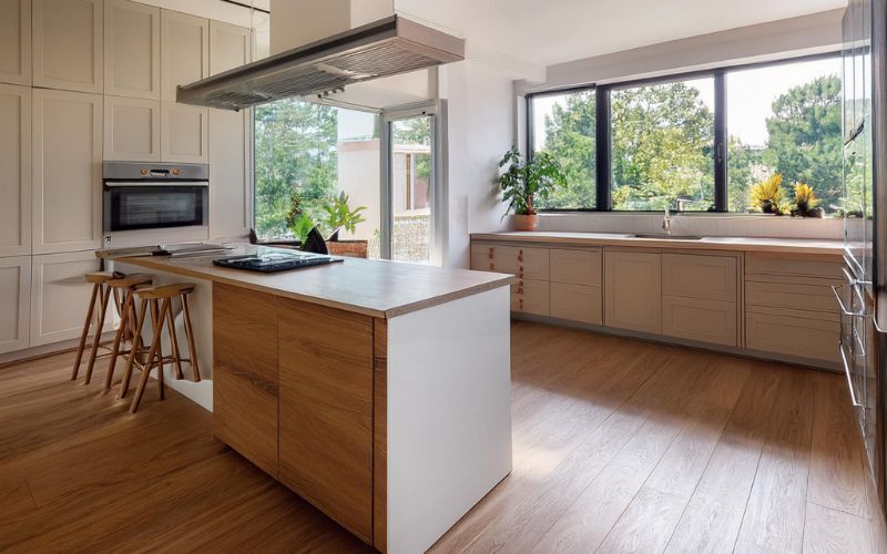 Ombyggnad kök villa med öppen planlösning inkl. riva bärande vägg. Åkersberga, Smedby